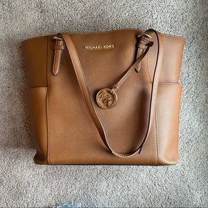 Michael Kors Large Jet Set Tote